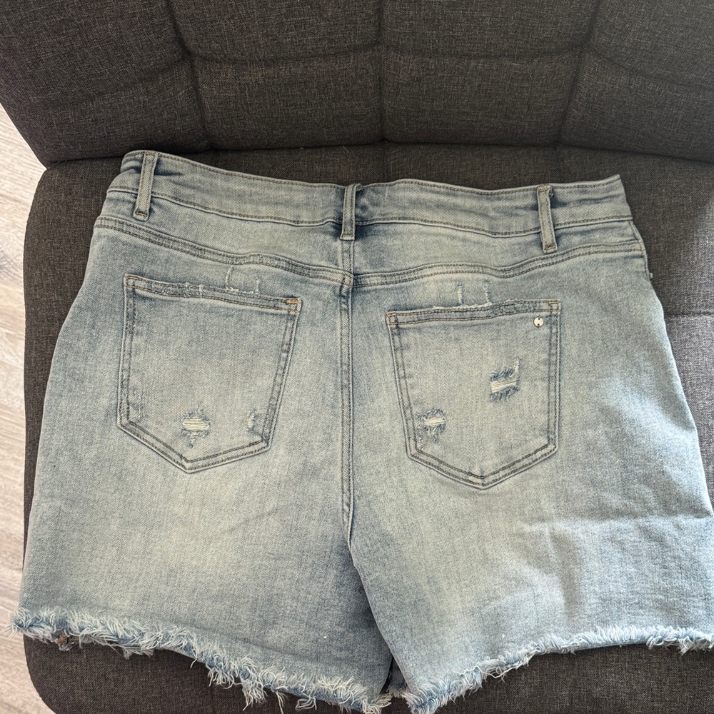 Distressed Denim Women Shorts - Picture 7 of 12